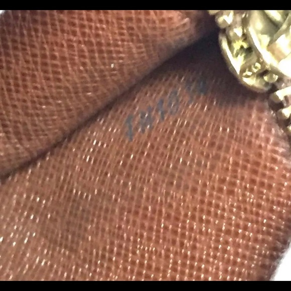 Louis Vuitton Sarah Wallet 6 card - Picture 8 of 8